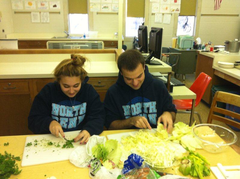 Buon Appetito! Italian Club Makes Minestrone for Manna on Main Street