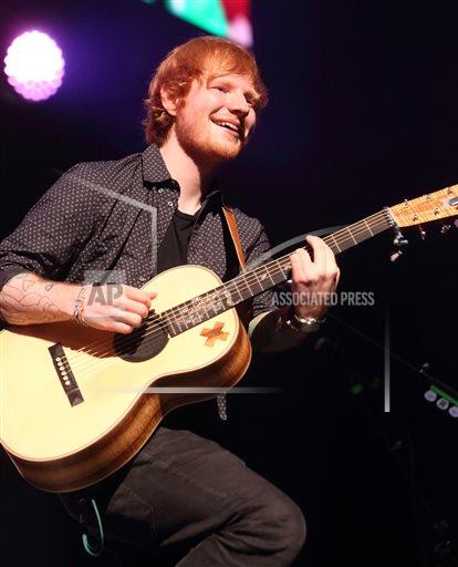 Ed Sheeran lights up Wells Fargo Center