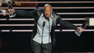 Vin Diesel accepting his award for Favorite Action Movie Actor at the People’s Choice Award. 