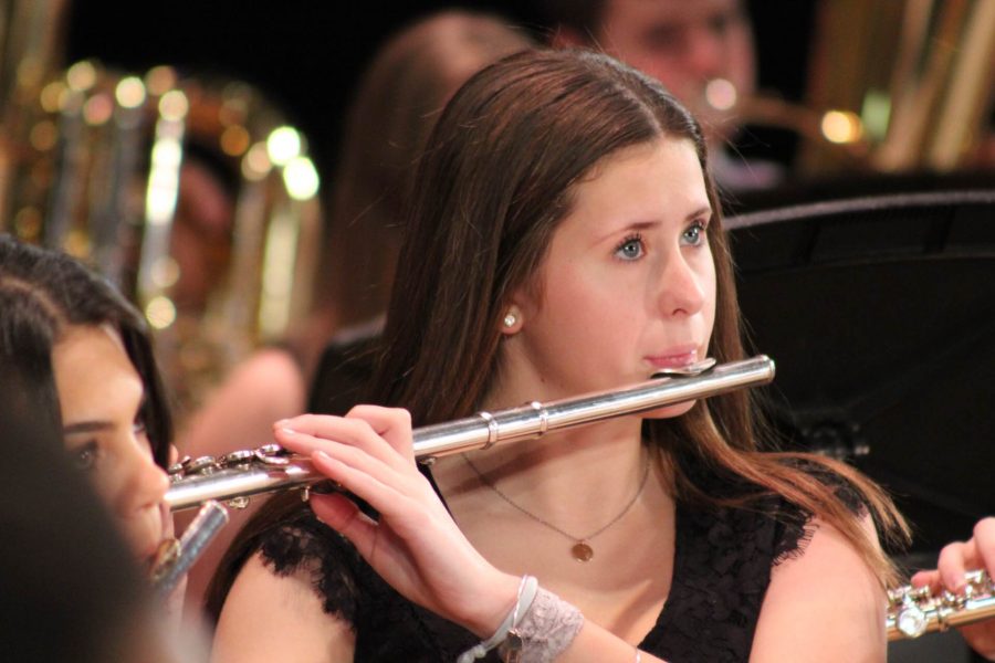 Jessica+Warner%2C+a+sophomore+at+NPHS%2C+plays+the+flute+on+Tuesday+evening%2C+where+North+Penn+held+its+annual+Wind+Ensemble+concert+featuring+musical+talent+from+the+North+Penn+Symphonic+Band%2C+the+three+middle+school+Wind+Ensembles%2C+and+the+North+Penn+High+School+Wind+Ensemble.