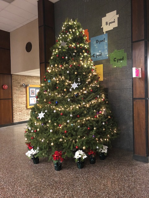 SGA holiday tradition continues in NPHS lobby