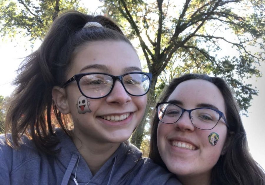 Jessica Mitchell (right) with fellow Senior Bella Mendez.