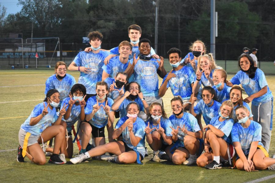 Seniors edge out sophomores for Powderpuff title