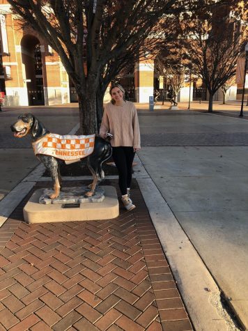 Senior Liv McGuriman has committed to the University of Tennessee to major in Business Management and minor in Entrepreneurship in the fall.