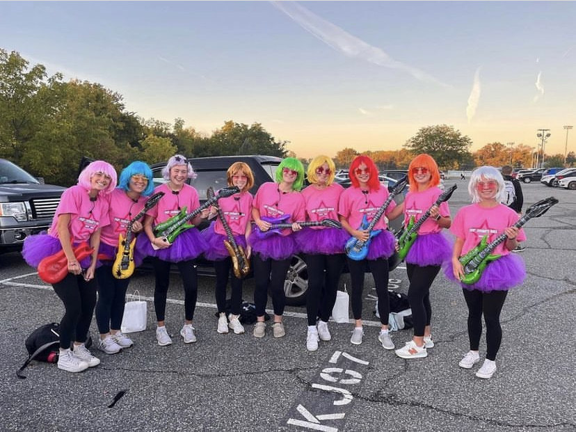 Field Hockey seniors dress up as rock stars to celebrate big day