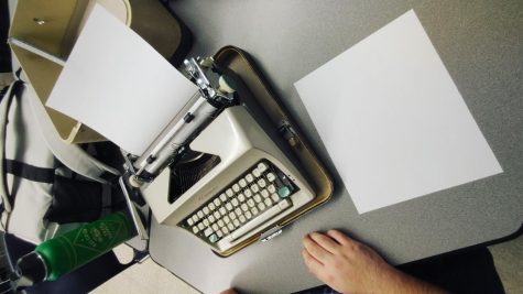 Straight from the 60s: one of Max's typewriters in a prime configuration to start writing a document.