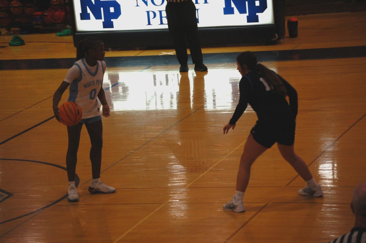 Saniah Hammond getting ready to attack the basket.